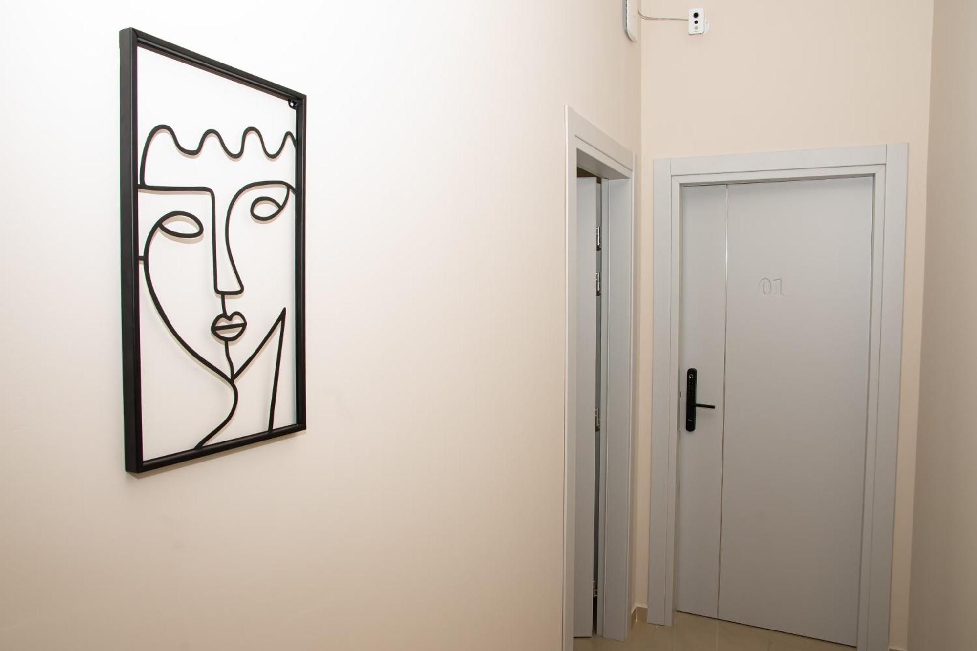 Alv Rent Rooms Вльора Екстер'єр фото