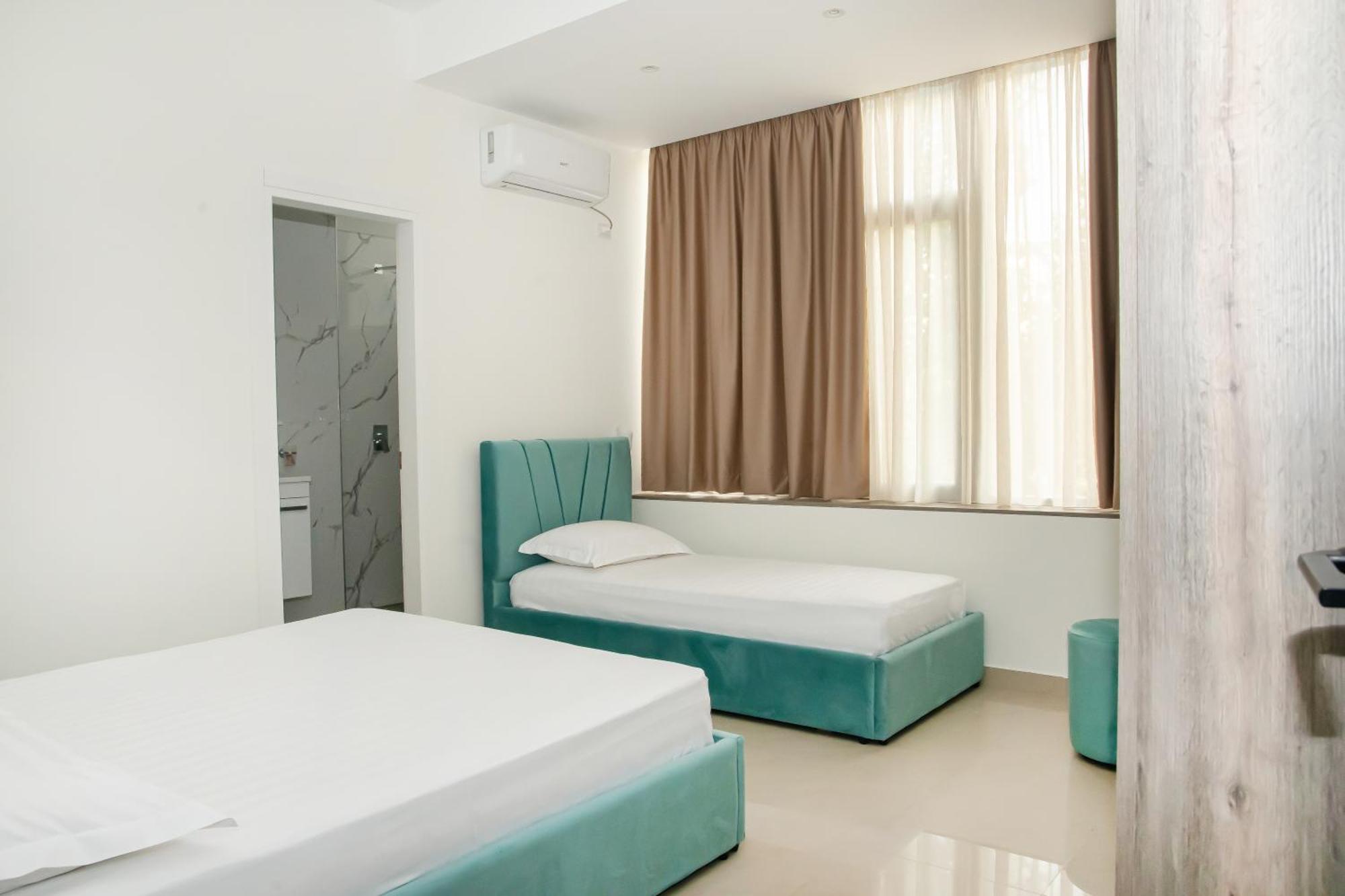 Alv Rent Rooms Вльора Екстер'єр фото