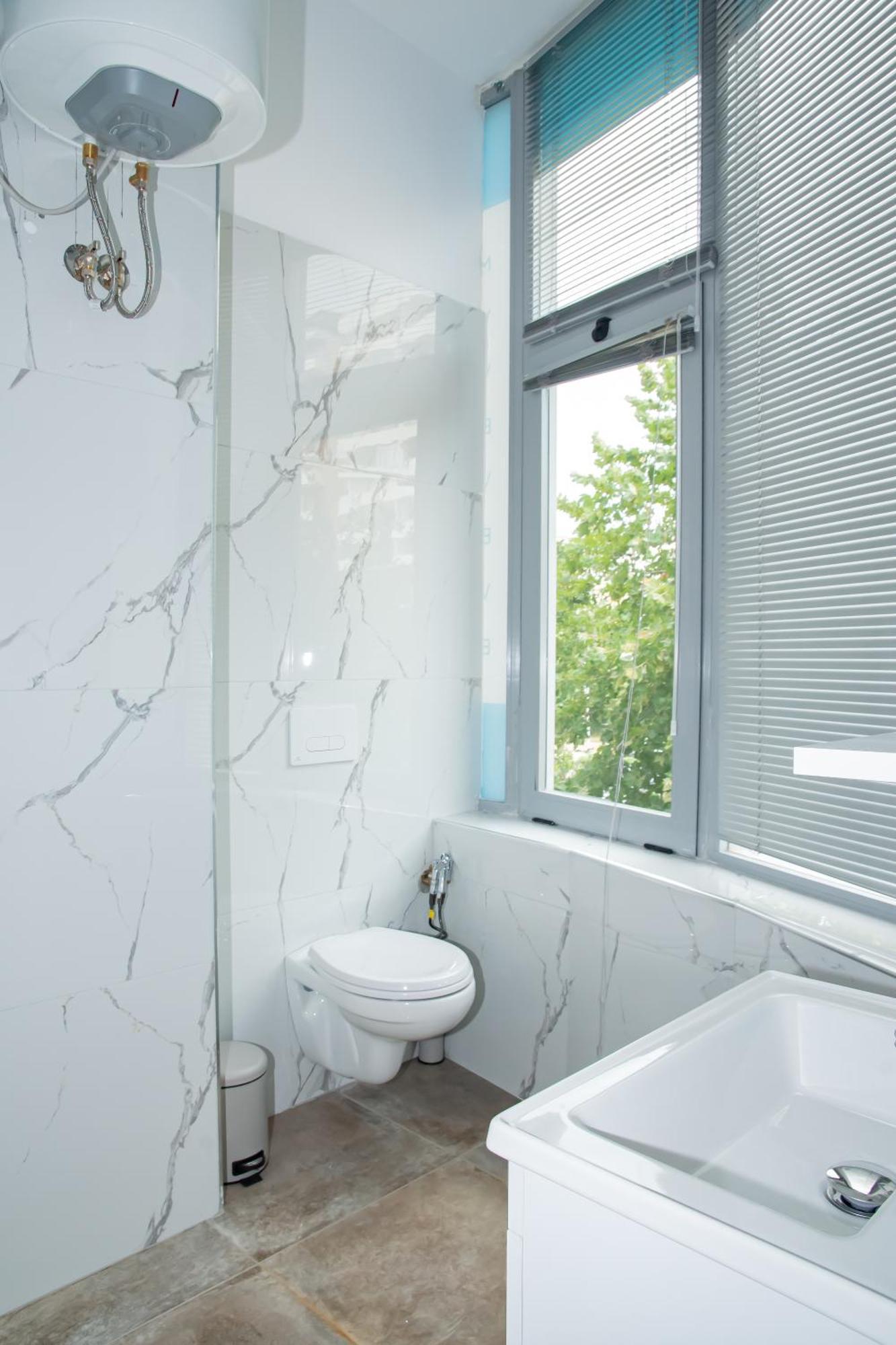 Alv Rent Rooms Вльора Екстер'єр фото